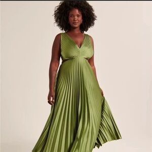 NWT Abercrombie & Fitch Giselle Pleated Cutout Dress Olive Size Small Petite
